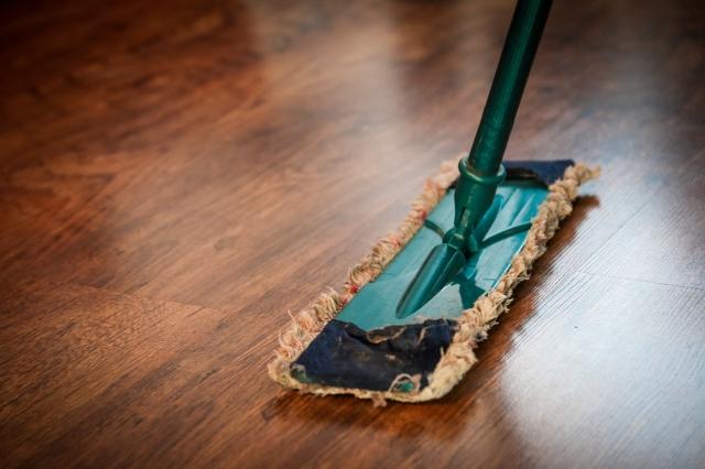 7 Eco-friendly Cleaning Methods for a Healthier Home cover picture