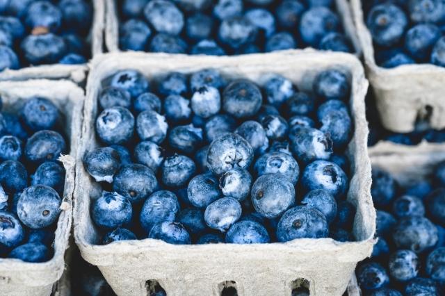 10 Foods and Drinks That Can Stain Your Teeth cover picture