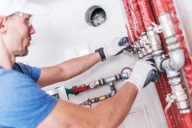 10 Essential Services Offered by Full-Service Plumbing Companies cover picture