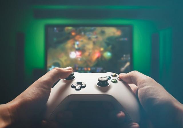 Online essentials for serious gamers cover picture