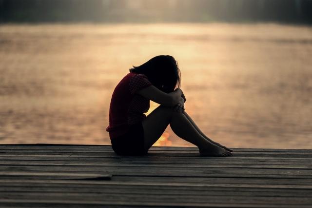 5 Risk Factors for Early Termination of Rehab for Women cover picture