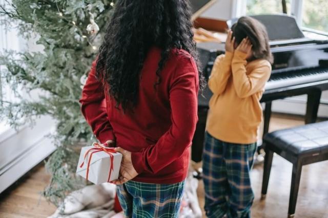 Bizarre Christmas Traditions Around the World cover picture