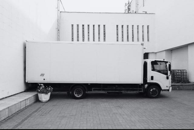 Choosing Removals Company: 4 Points to Take into Consideration cover picture