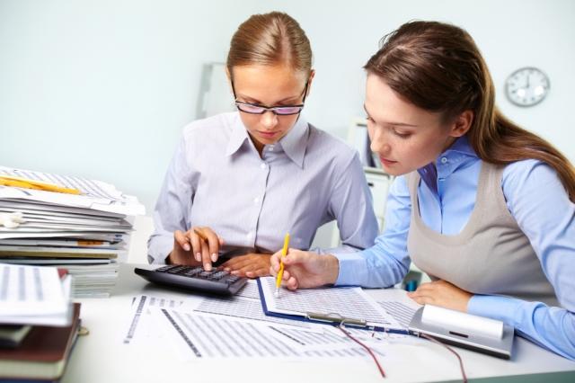 3 Ways Tax Accountants Benefit Small Businesses cover picture