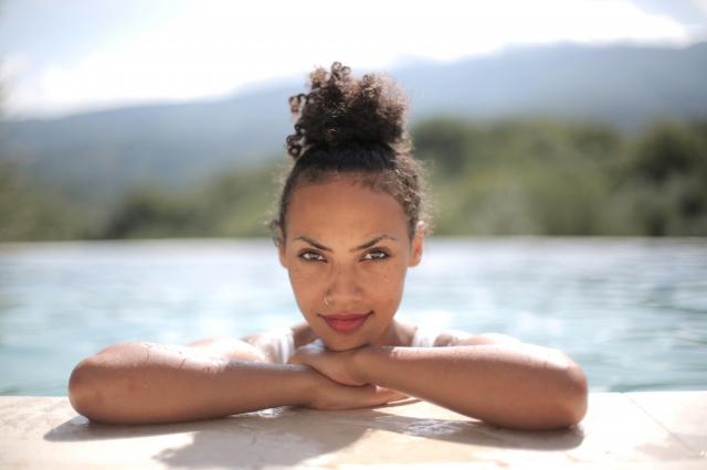 10 Must-Know Tips for a Natural-Looking Tan cover picture