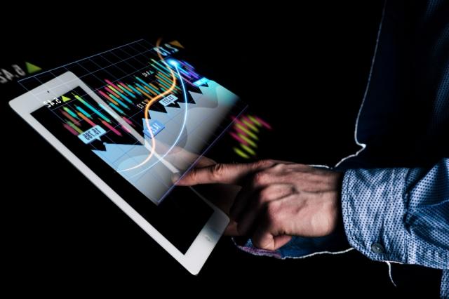 Building a Diverse Portfolio: Using Trading Bots for Multicurrency Strategies cover picture
