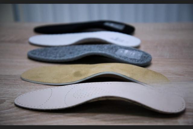 iGelSoles: Tech for Your Feet - Glycerin-Filled, Adaptive, and Reactive Shoe Insoles cover picture