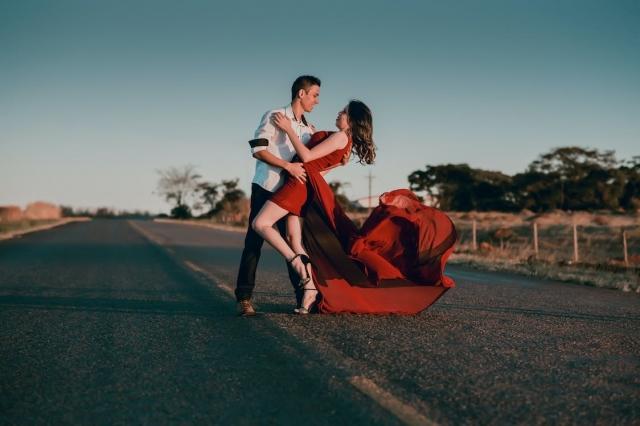 4 Must-Have Elements In A Steamy Romantic Novel cover picture