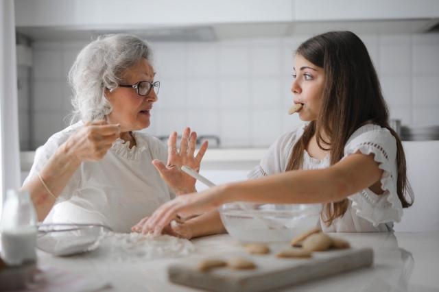 Caregiving: 8 tips to take care of older adults cover picture
