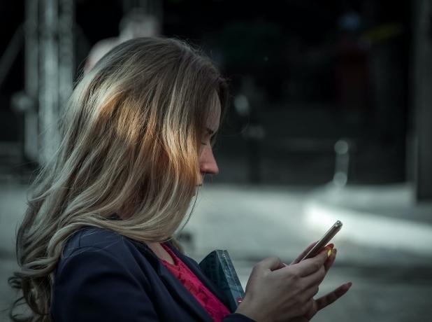 Are You Being Left on Read? How it Affects You cover picture