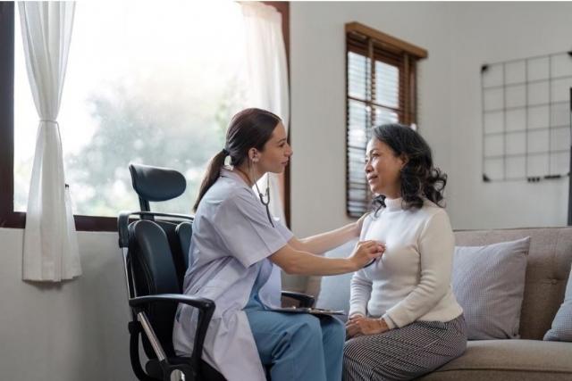 How family nurse practitioners aid diverse patient populations cover picture