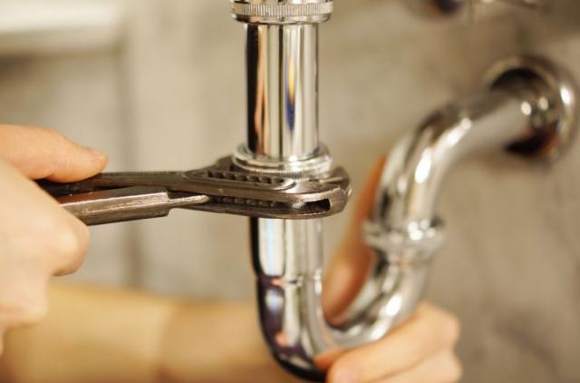 Thinking about DIY Plumbing? Here are 5 Reasons to Avoid Them cover picture