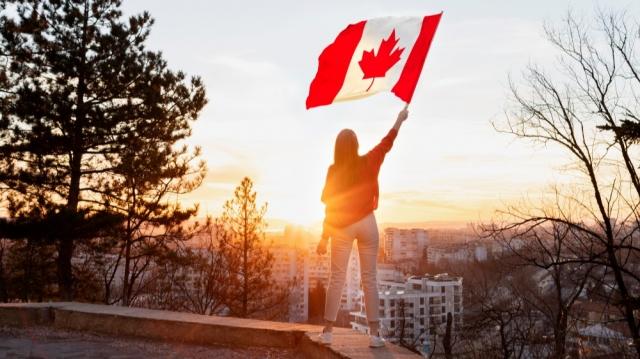 Navigating Higher Education: A Comprehensive Guide for Canadian Students cover picture