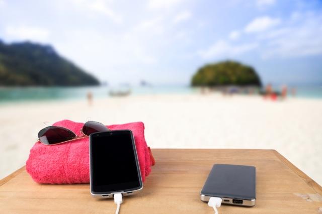 Factors to Consider When Buying a Portable Charger cover picture