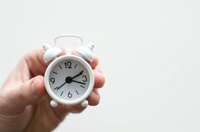 Waqt ki Pabandi: The Specialty of Using time productively (Urdu Essay) cover picture