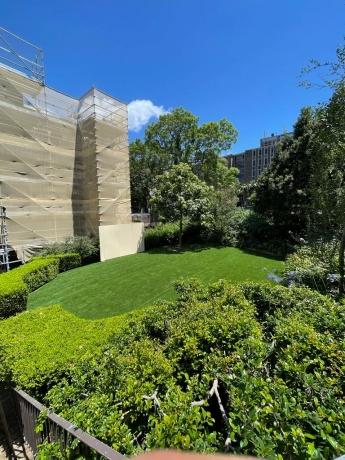 Does www.castleturf.com.au get hot in summer cover picture