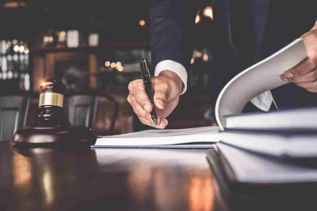 The Indispensable Benefits of Hiring a Lawyer for Your Business cover picture