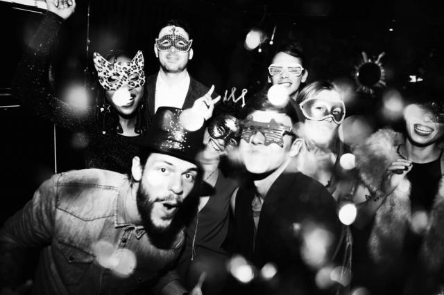 Photo Booth Trends: 2024's Hottest Innovations cover picture