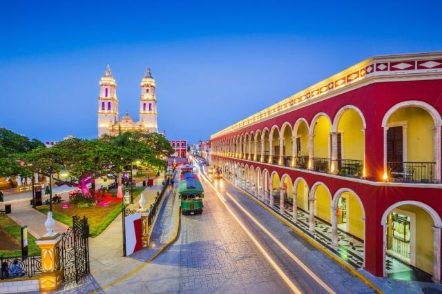 Exploring the High Altitude Wonders of Mexico City: Scenic Views, Helicopter Tours, and Culinary Delights cover picture