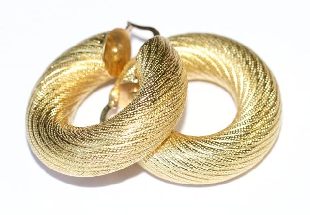 Discover the Top 4 Ways to Style Hoop Earrings cover picture