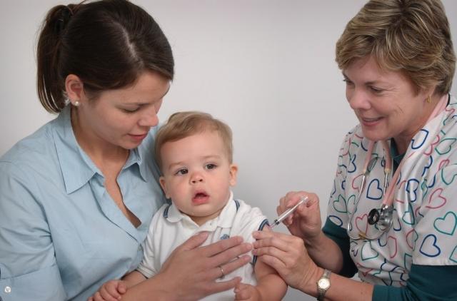 Baby vaccination from 0 to 2 years; all what you need to know cover picture