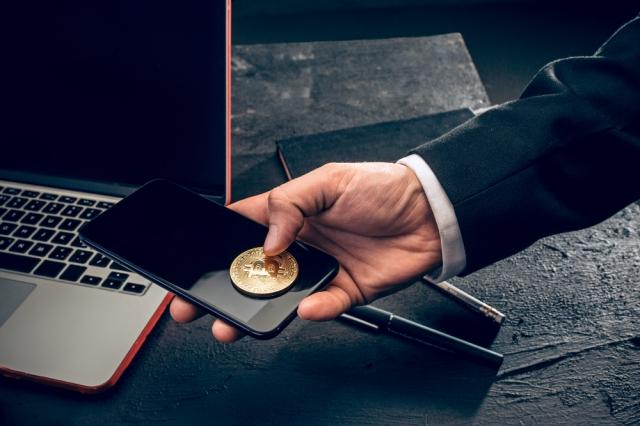 Swap ETH to Solana - Simplify Your Crypto Trading with Swapzone cover picture