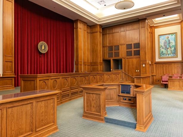 Navigating Legal Waters: How a Personal Injury Lawyer Can Be Your Lifeline cover picture