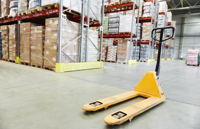 Your Guide to Buying the Right Pallet Jack for your Warehouse cover picture