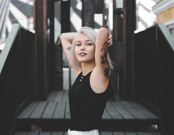 5 Tips for Staying Active in Style: Your Guide to Fashionable Fitness cover picture