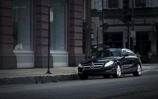 Unlocking Luxury: Black Car Service Excellence in Chicago cover picture