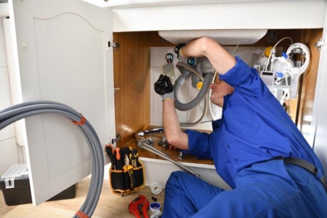 Why You Should Choose A Local Plumbing Services? cover picture