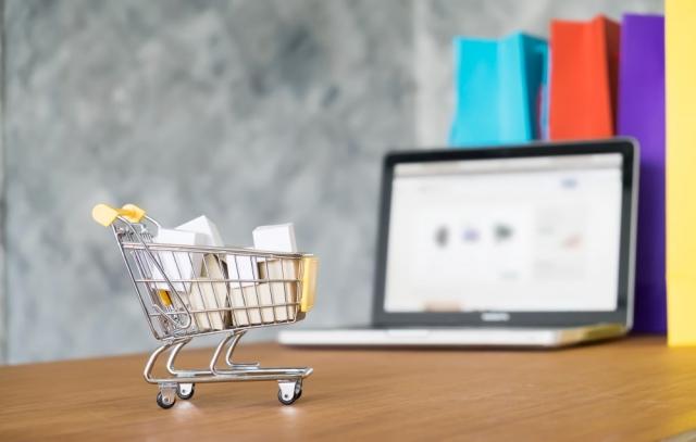 Transforming Retail: The Rise and Impact of Electronic Commerce in India cover picture