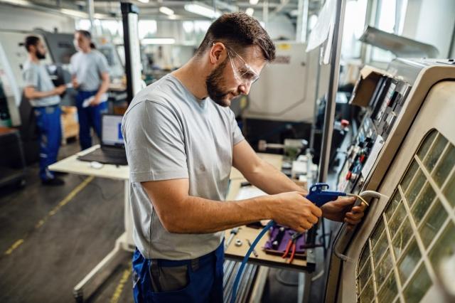 CNC Machining Services: What You Should Know Before Hiring One cover picture