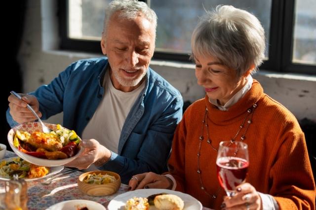 Dietary Tips for New Denture Wearers cover picture