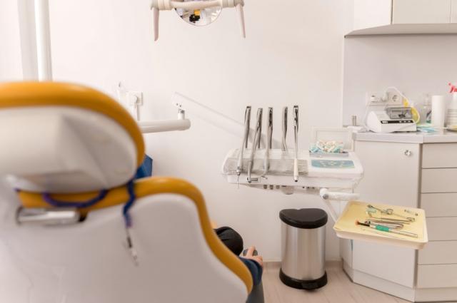 What Makes a Good Dentist and How to Find One cover picture