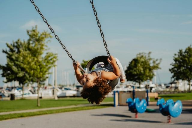 7 Reasons Why Outdoor Play Helps Kids With Creativity cover picture