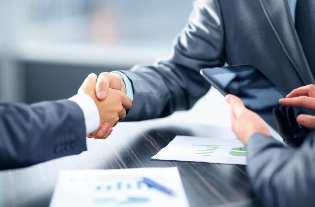 Is a Settlement Loan Right for You? Pros and Cons Explained cover picture