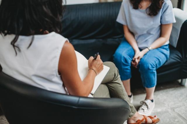 How to Find the Right Therapist for Your Needs cover picture