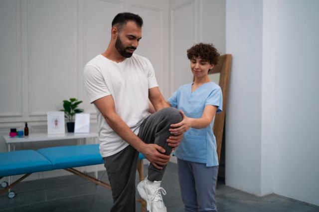 How Does a Hip Replacement Work? cover picture