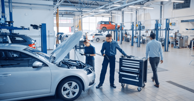 Comparing Different Types of Workshop Manuals: Digital vs. Print cover picture
