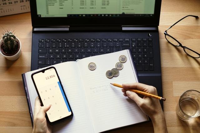 Four Ways to Get Your Finances in Order for the New Year cover picture