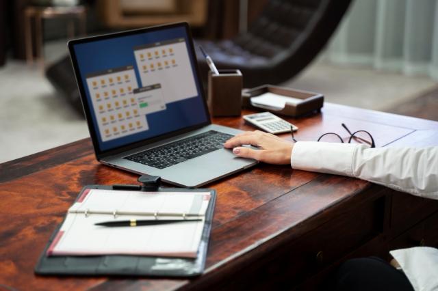 The Basics of Employee Attendance Tracking cover picture