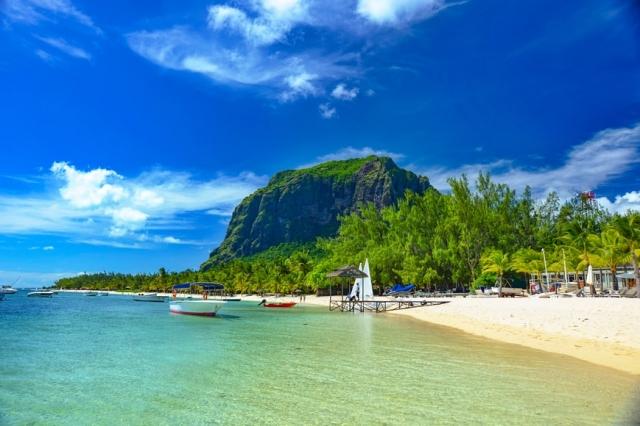 Rodrigues Island, Cinderella of the Mascarenes, a pearl to discover cover picture