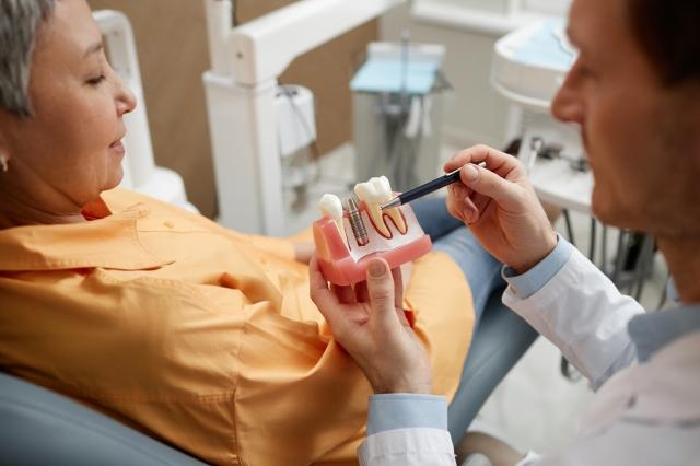 What To Expect During and After Dental Implant Surgery cover picture