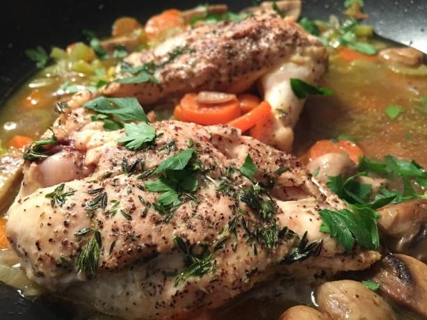 How to cook chicken breasts in a pan? Easy recipes for juicy chicken cover picture