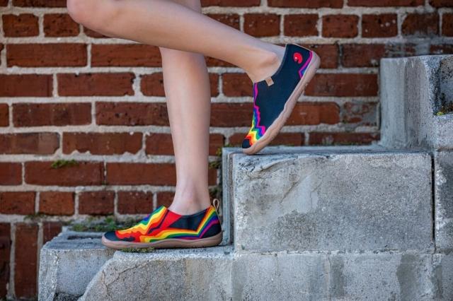 Key Features of Orthopedic Shoes cover picture
