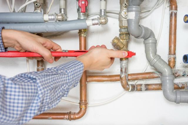 The Ultimate Guide to Winterizing Your Home’s Plumbing System cover picture
