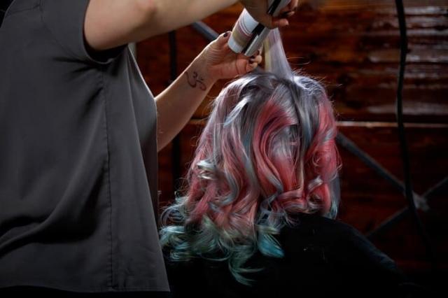 Get Your Hair Colored At A Salon At The Right Price cover picture