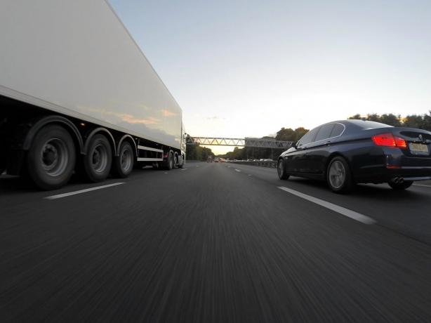 How San Diego Truck Accident Lawyers Can Maximize Your Compensation cover picture