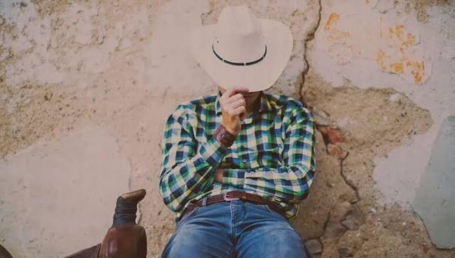 Pard's Western Shop Offers Premium Cowboy Jeans From Ranch to Rodeo cover picture